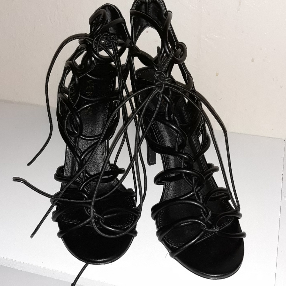 Venus strap heels - Picture 5 of 5
